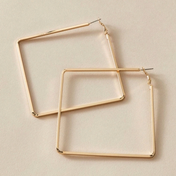 3/$15 - Geometric Hoop Earring - Picture 3 of 5